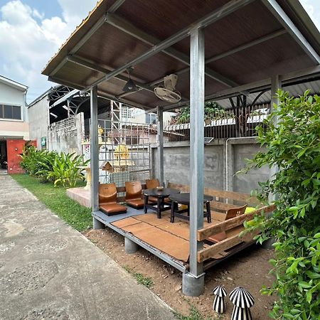 Baan Ma Feung Guesthouse Kanchanaburi Exteriér fotografie
