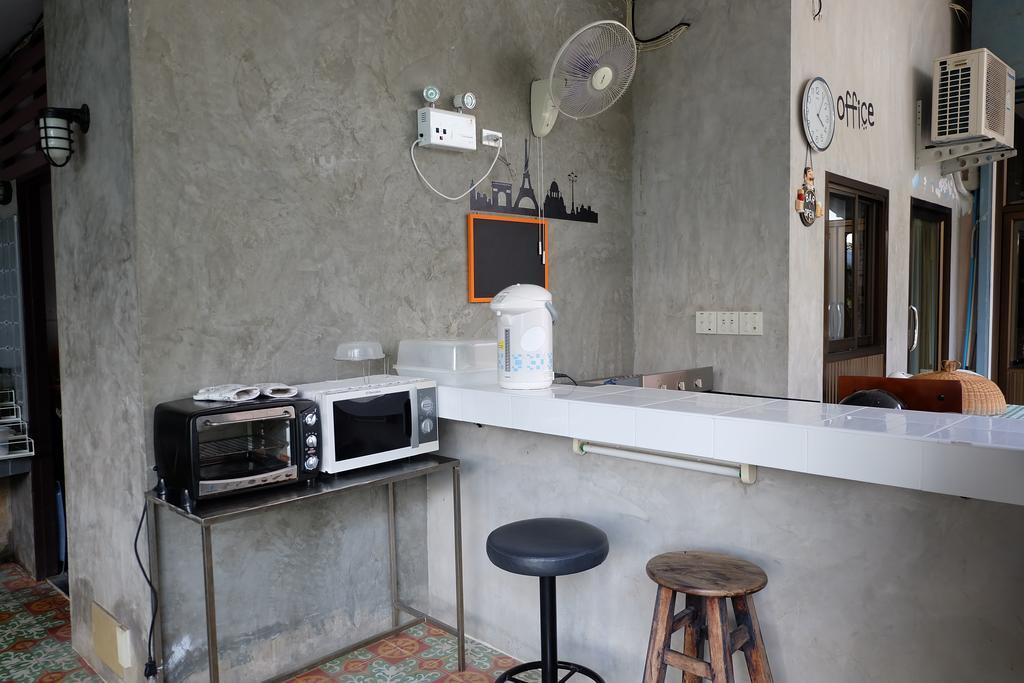 Baan Ma Feung Guesthouse Kanchanaburi Exteriér fotografie