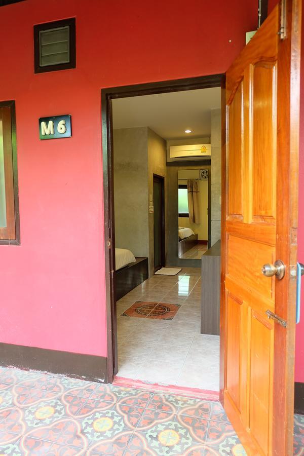 Baan Ma Feung Guesthouse Kanchanaburi Exteriér fotografie