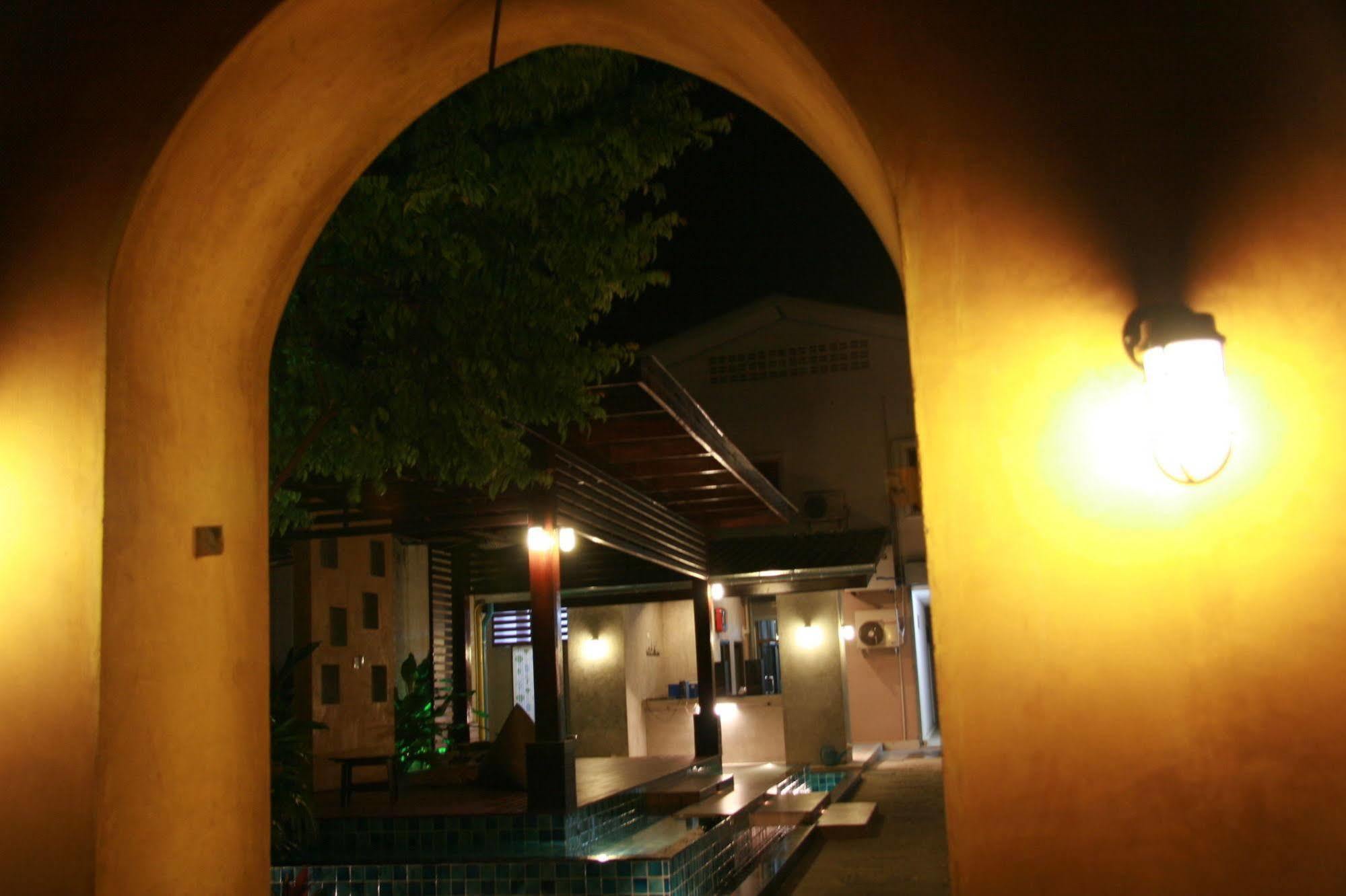 Baan Ma Feung Guesthouse Kanchanaburi Exteriér fotografie